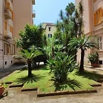 The House Of The Sunbeam Apartment Naples